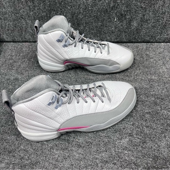 Nike Air Jordan 12 Retro Wolf Grey Vivid Pink 510815-029 GS Sz 5Y - Picture 9 of 13